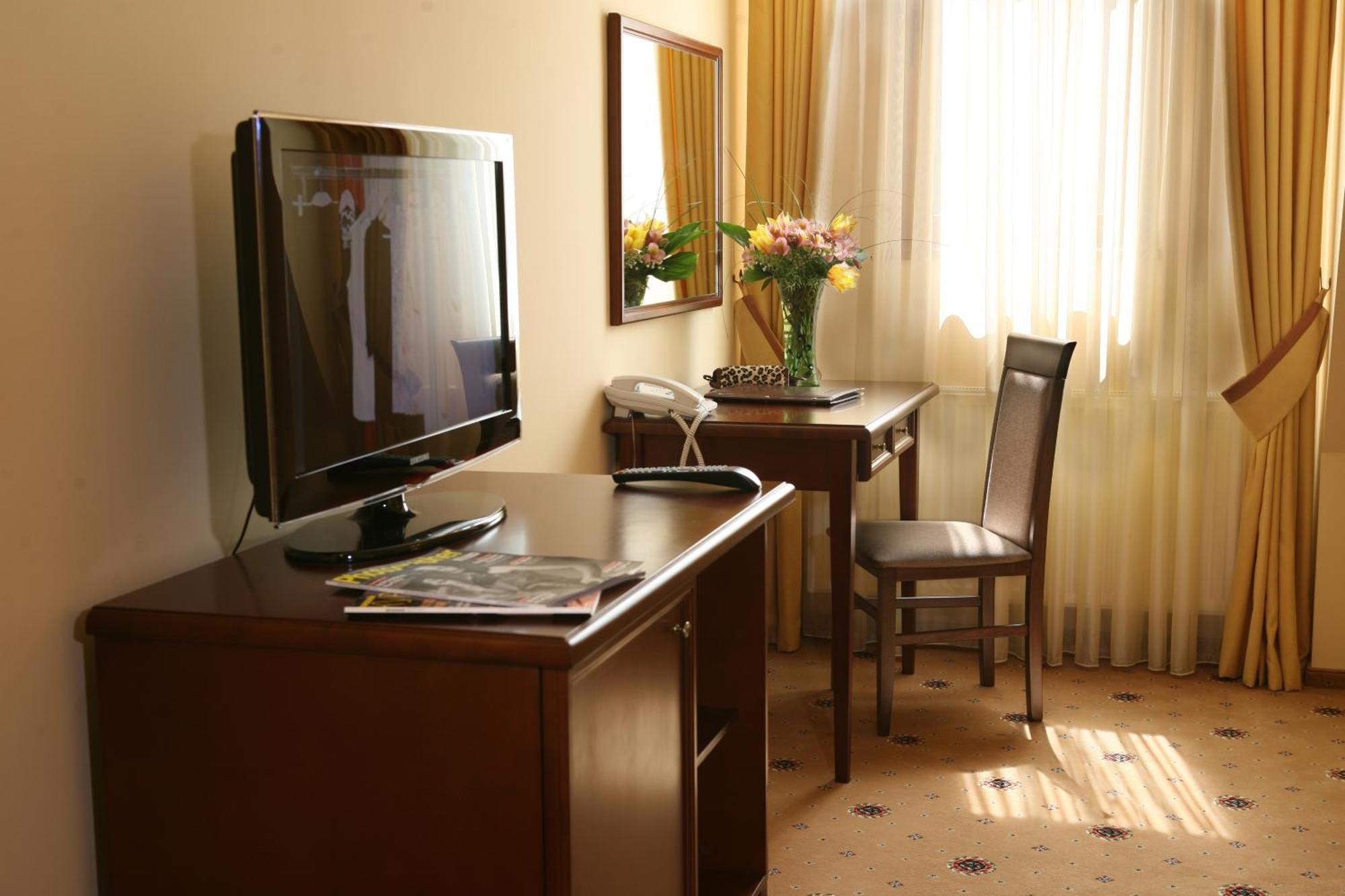 Grand Hotel Pylypets Pilipets Room photo